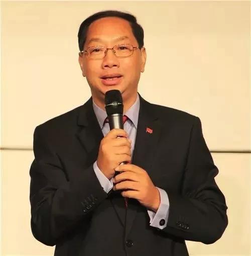 史明德大使夫妇举办离任招待会